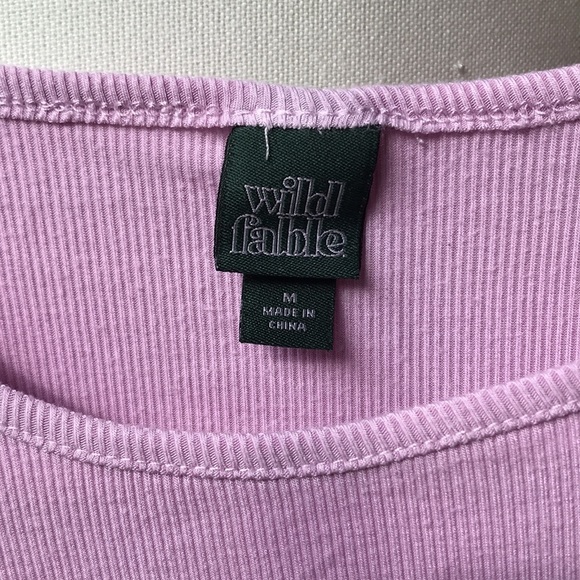 WILD FABLE Light Purple Top with Flower Embodiment - Picture 3 of 3